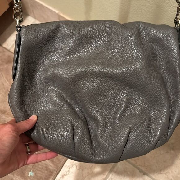Marc by Marc Jacobs grey leather pebbled crossbody purse - Picture 8 of 16